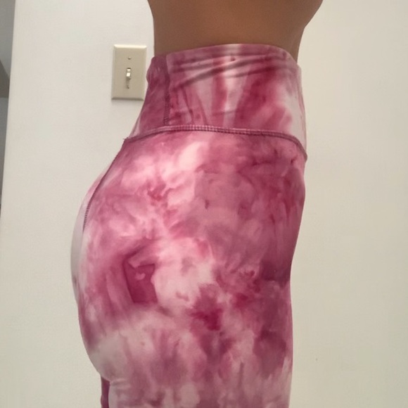 Tie dye über soft biker shorts - Picture 3 of 3